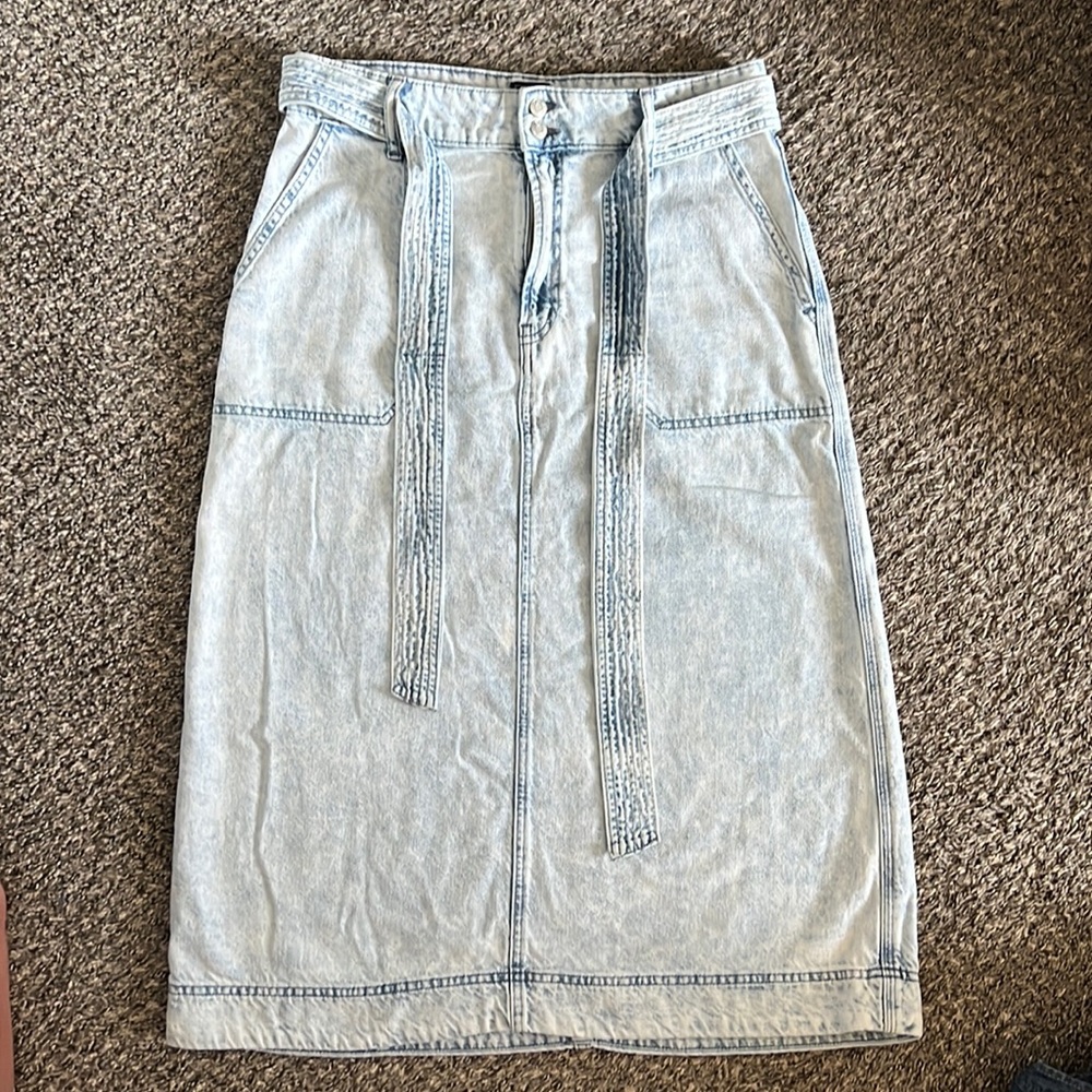 Gap Women’s Denim Skirt